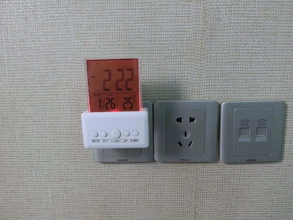 Fg25047 Plug In Led Digital Clock Night Light / Color Changing Led Night Light Lamp Buy Plug