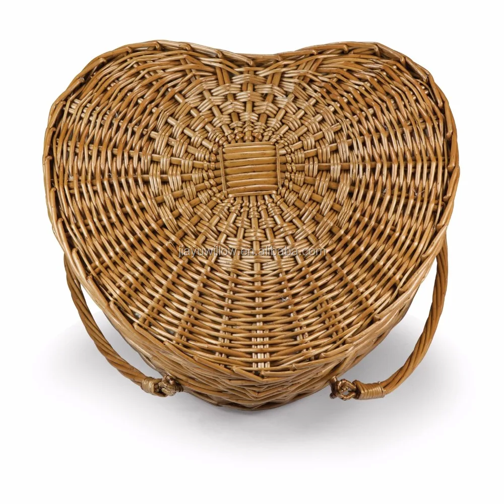 
wholesale heart shape wicker basket with handle, wicker basket made in China 