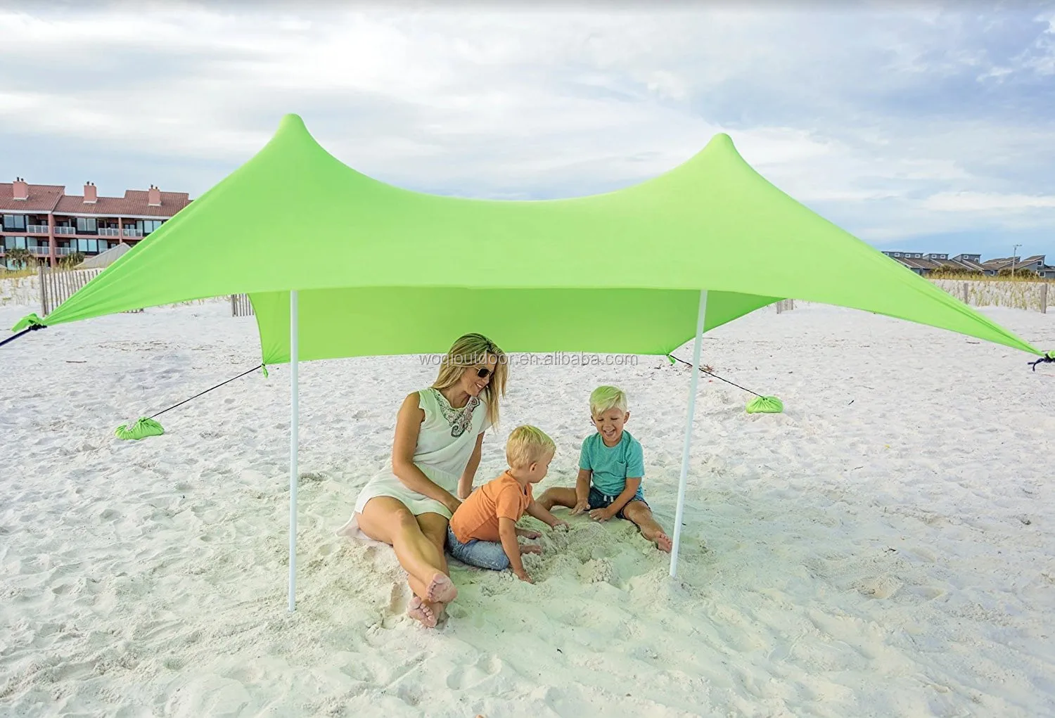 Стабилен платформа. Пляжный навес от солнца. Тент от солнца пляжный. Шатер на пляже. Зонт тент пляжный.
