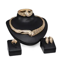

Women African Fashion Jewelry Sets 4 Piece Wedding Necklace Earring Luxury Crystal Saudi 18K Gold Dubai Bridal Jewelry Set