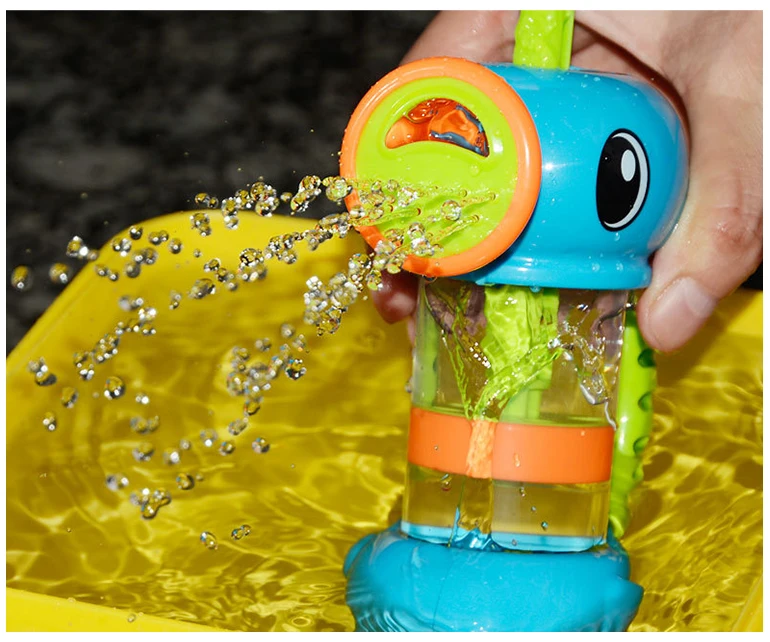 bath toy pumps water