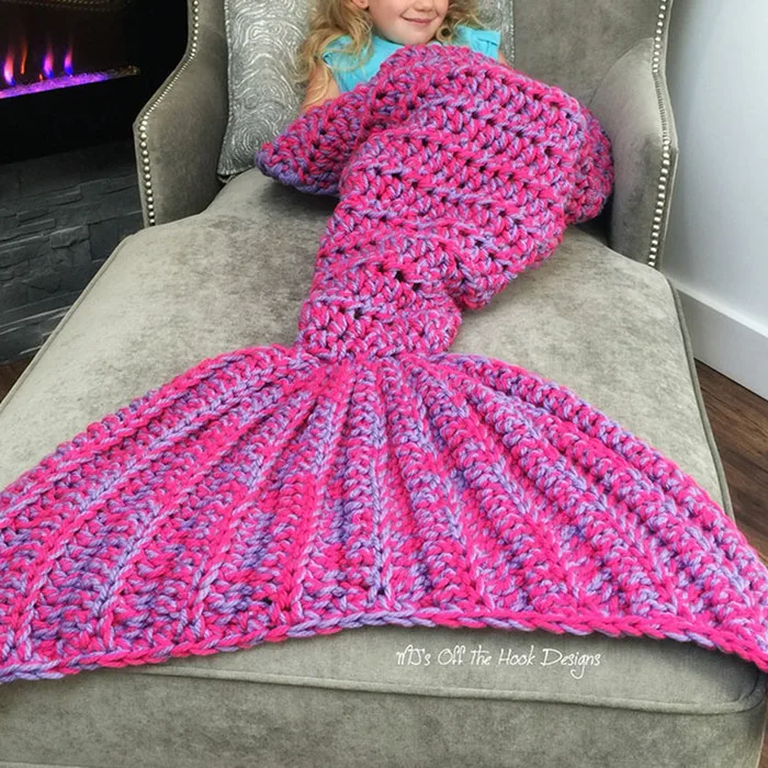 

Thermal knitted mermaid tail baby blanket for winter