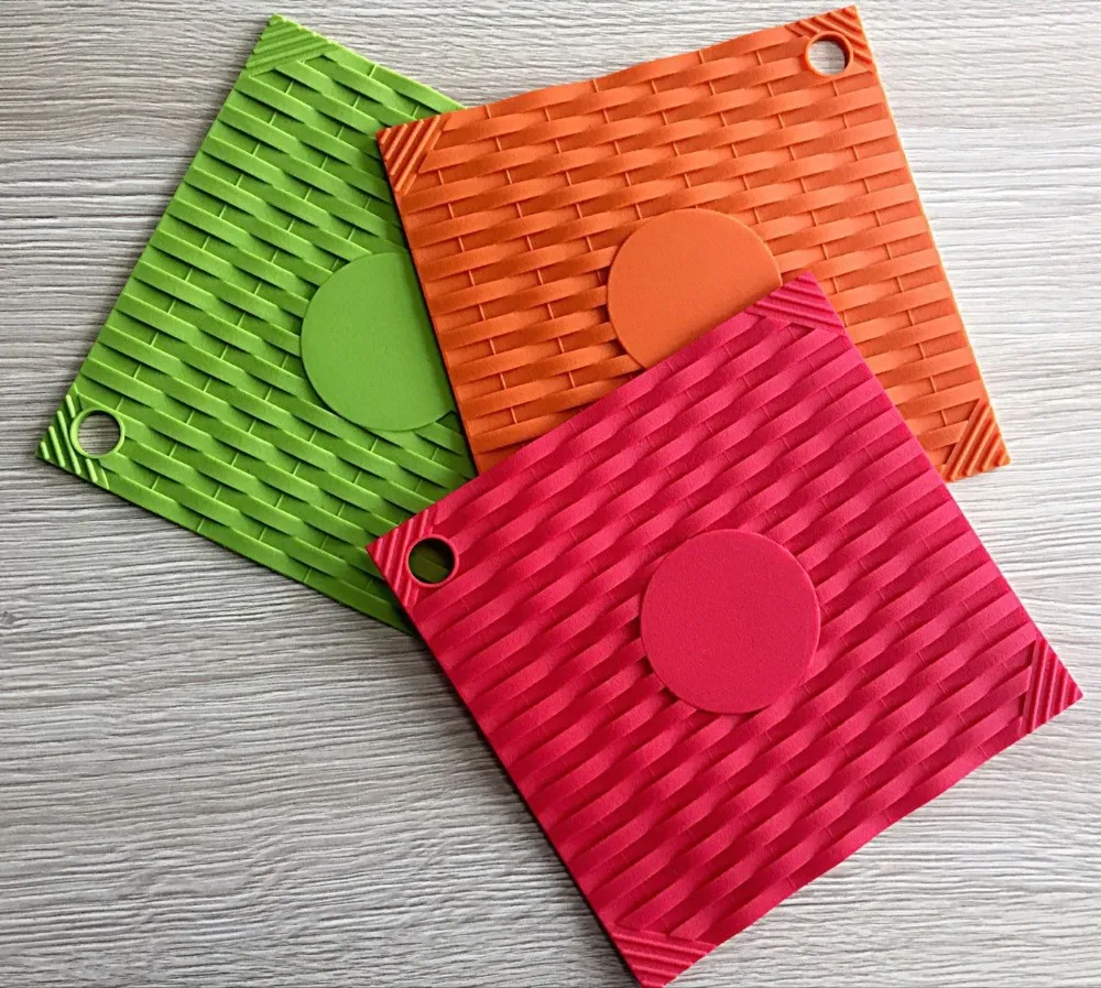 Wholesale Food Grade Weave Shape Custom Silicone Dining Table Mat Table