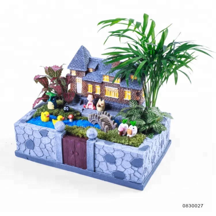 

Villa House Designed Resin Flower Pot, Light grey