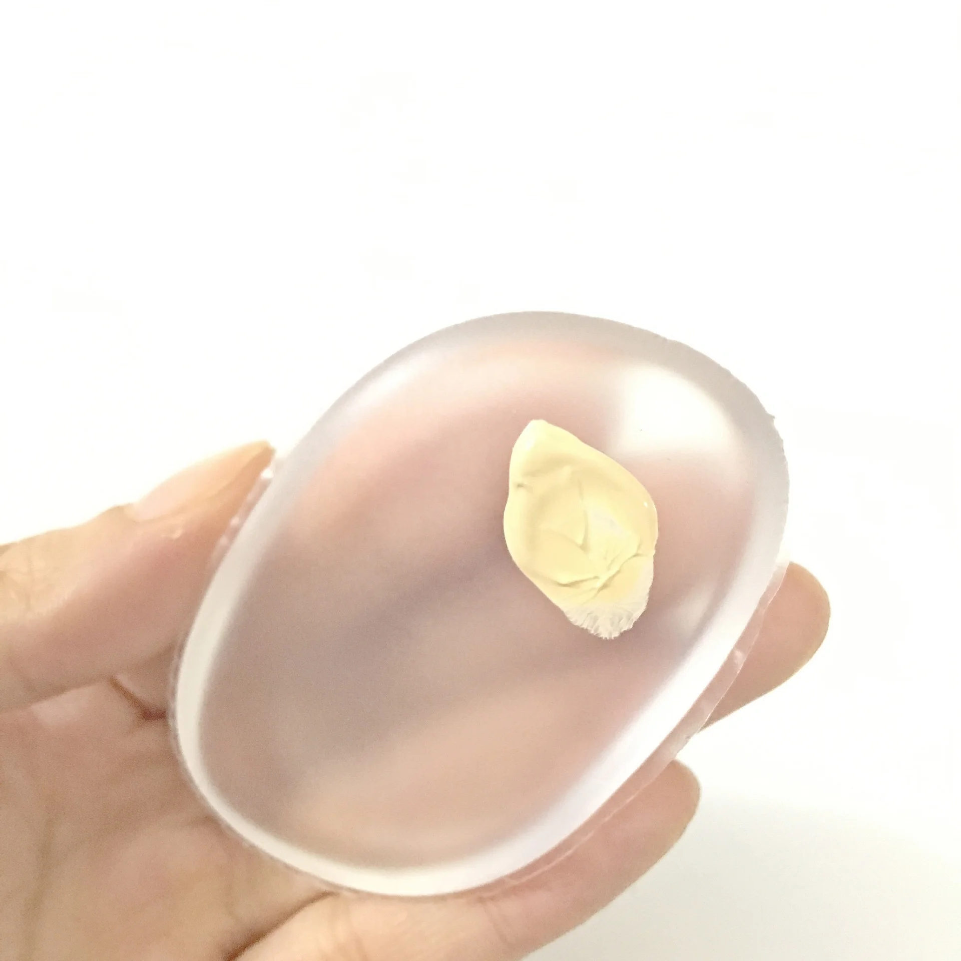 

100% silicone gel Puff for lady and baby makeup tools puffs special for refined calomel liquid foundation, Transparent