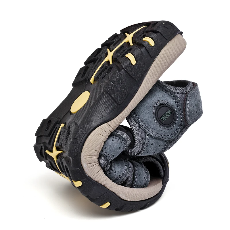 
Custom Logo Mens Genuine Leather Sandals outdoor beach shoes 