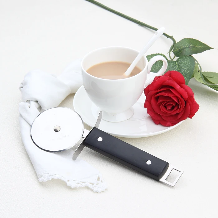 Gadgets Stainless Steel Pizza Cut