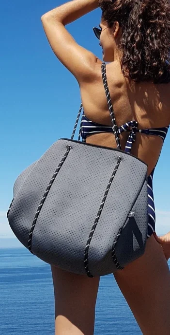 beach bag 6.png