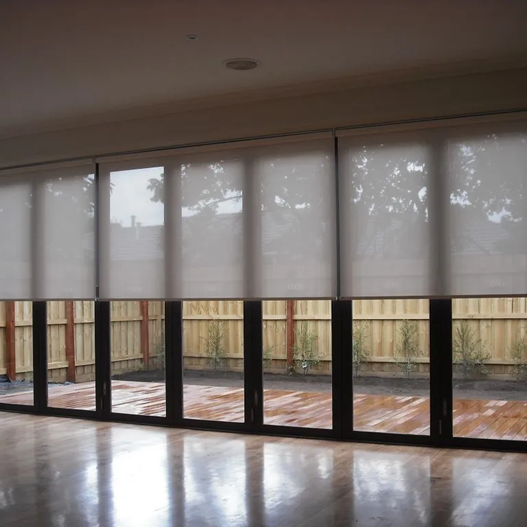 Customized Design Motorized Horse Blinds American Style Luxury Roof