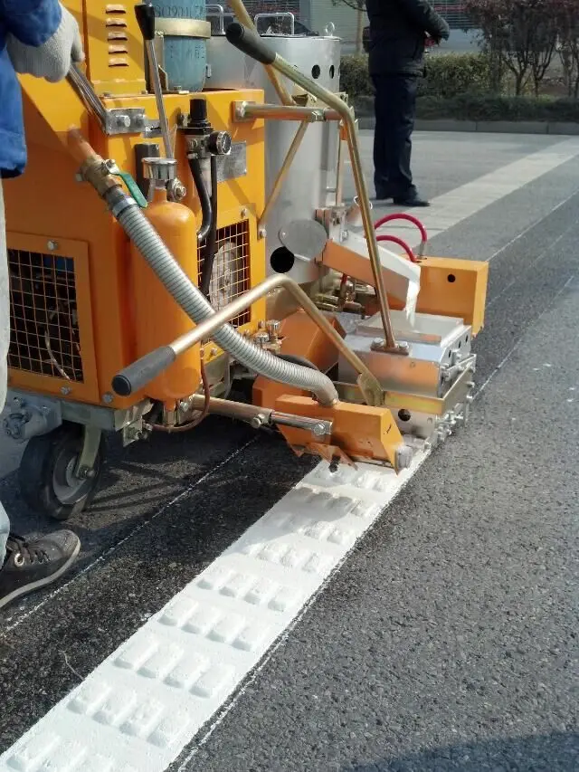  Thermoplastic hot melt line road marking machine for sale.jpg