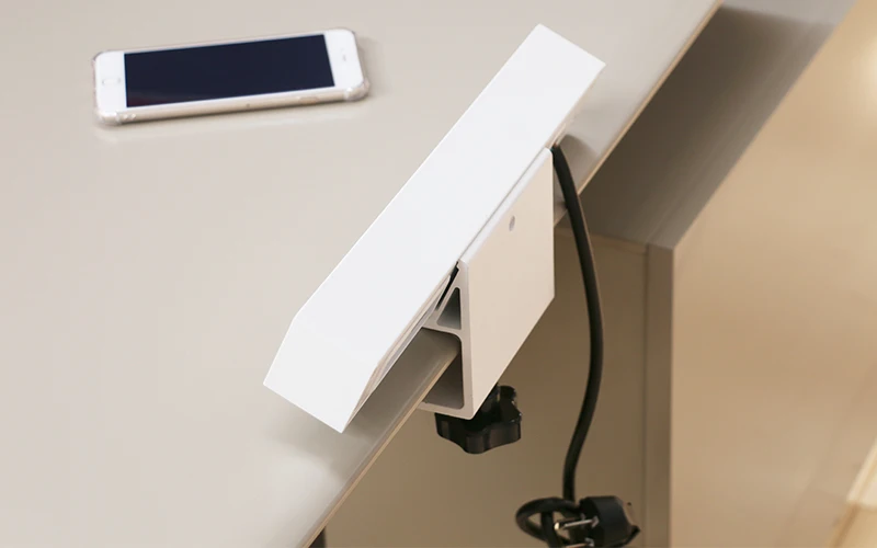 clamp on table socket.jpg