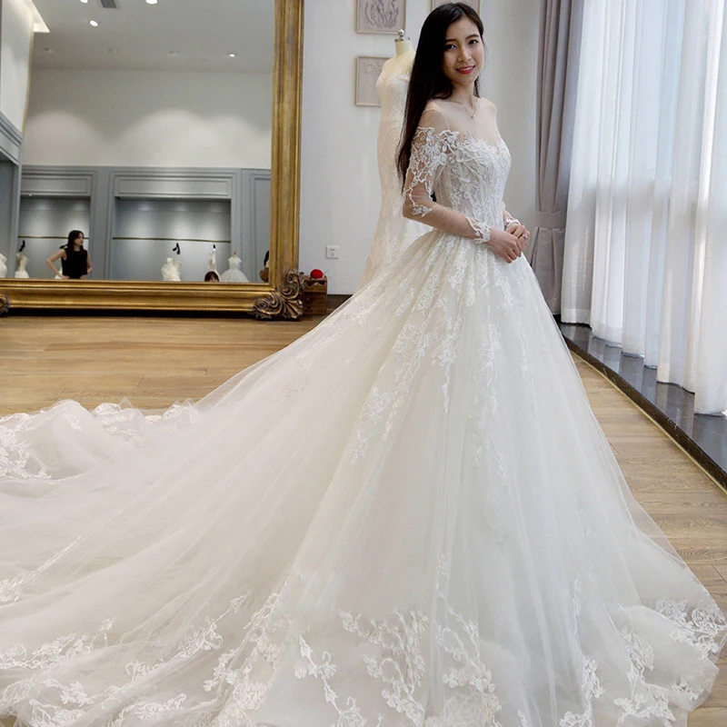 Dubai Royal Bridal Gown Lace Appliques Crystal Rhinestone Beaded