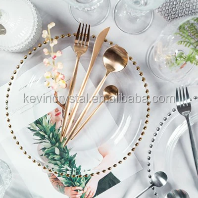 熱い結婚式クリア/シルバー/ゴールドビーズ充電器プレート/ラウンドガラスホテルレストランサービングプラッタ/ホットイベントテーブルの装飾