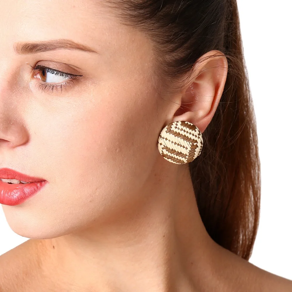 

Hot Sale Stylish Simple New Houndstooth Button Non Pierced Ears Clip