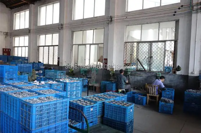 Good quality chinese herbal medicine crushing/grinding/pulverizing machine.jpg