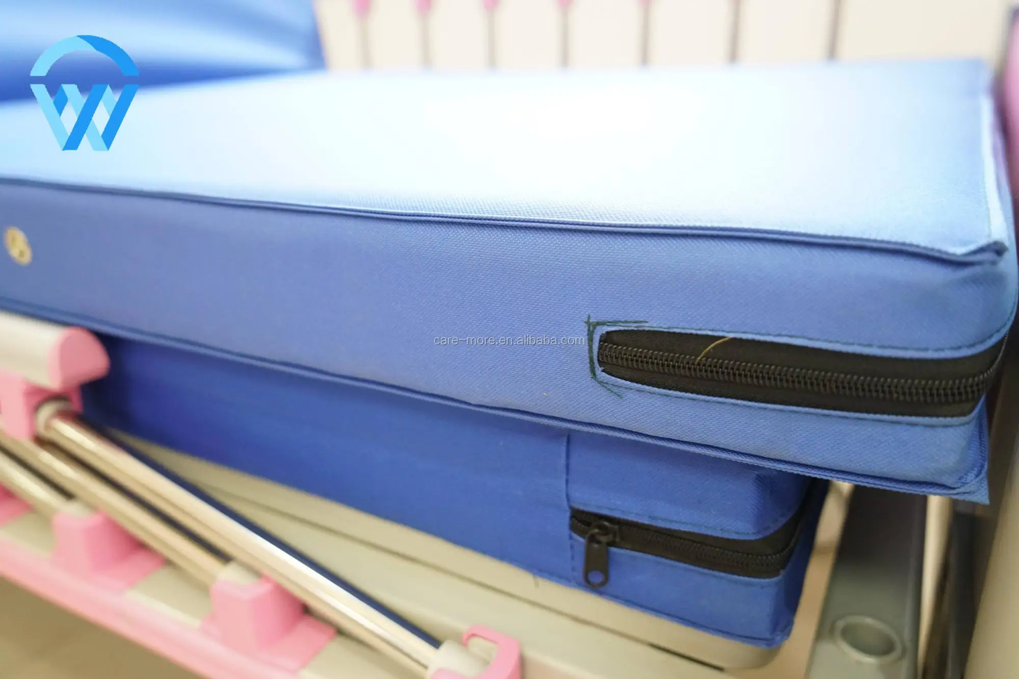Manufacture Supply Modern Super Soft Half brown Half sponge Three Fold Mattress