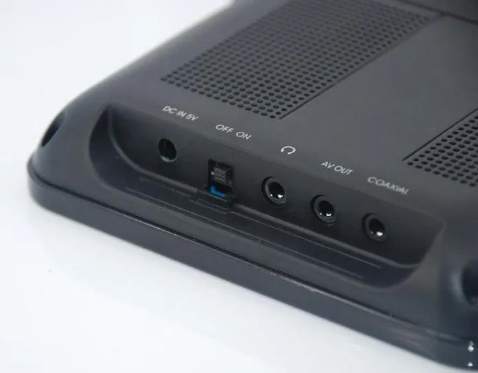 DVB-T7012HD_7_portable_HD%20digital_touch_screen_DVB-T_MPEG4_USB_player9