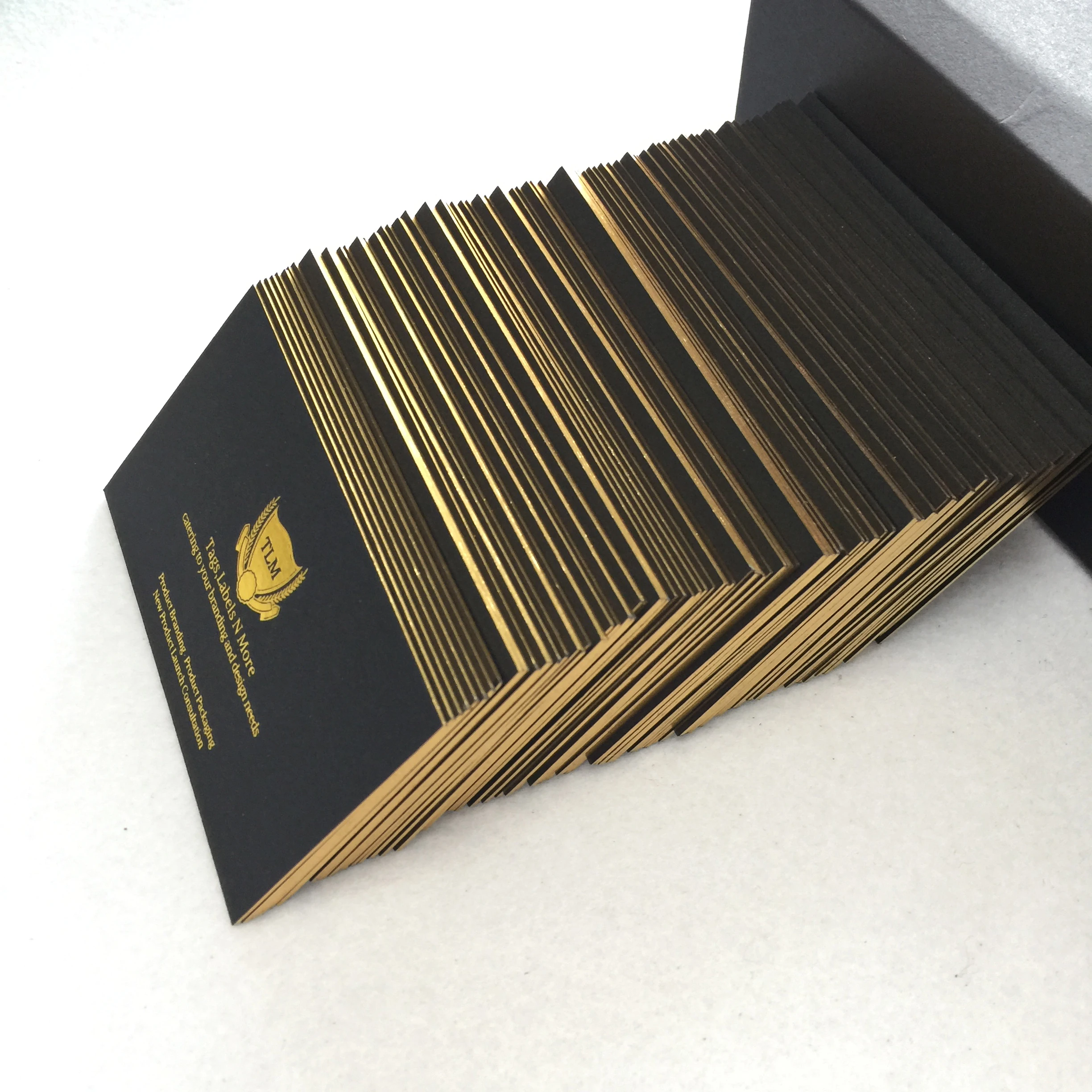 
Luxury cardboard design gold foil printing with gold foil edge business cards 