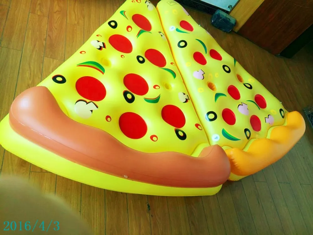 giant pizza float