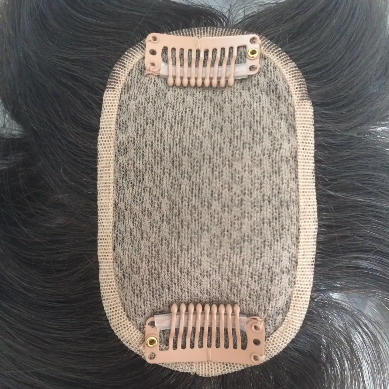 青岛工厂批发可用丝绸顶级质量人发迷你顶假发为妇女
