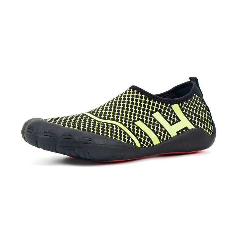 

YT Shoes New Design Swim Beach Shoes Quick-Dry Water Shoes For Men, Picture