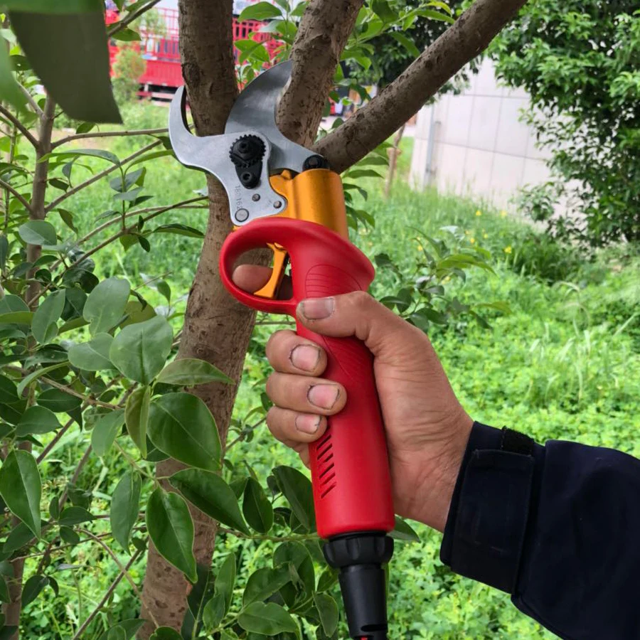 

Electric pruning weight of garden fruit trees is 1.1KG