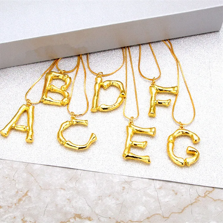 

2019 High quality Custom Personalized Charm Pendant Alphabet Gold Letter Necklace