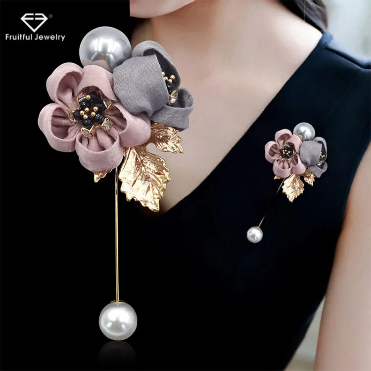 

Ladies Cloth Fabric Cardigan Shirt Shawl Professional Badge Jewelry Accessories Flower Pins Pearl Fabric Brooches, Picture shows