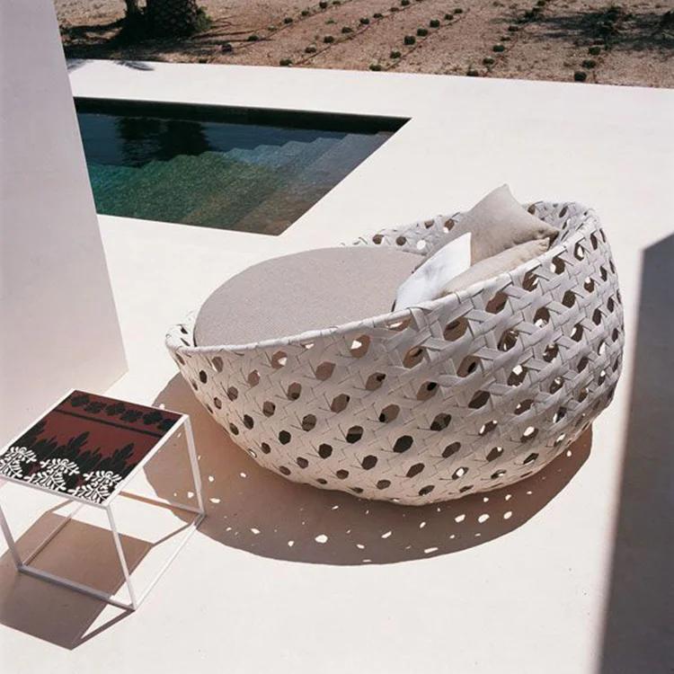Modern design patio outdoor  furniture aluminum powder coated frame white round bed
