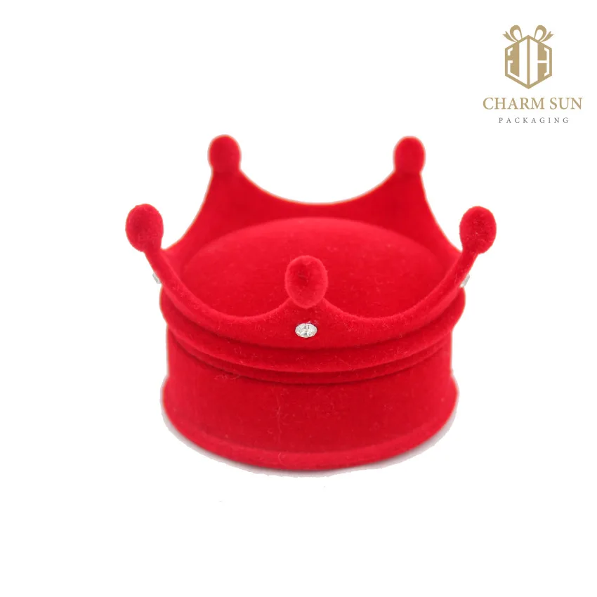 

Crown ring box pandent jewelry box velvet high-end jewelry box is offered