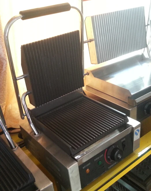 EG-811E grill 2.jpg