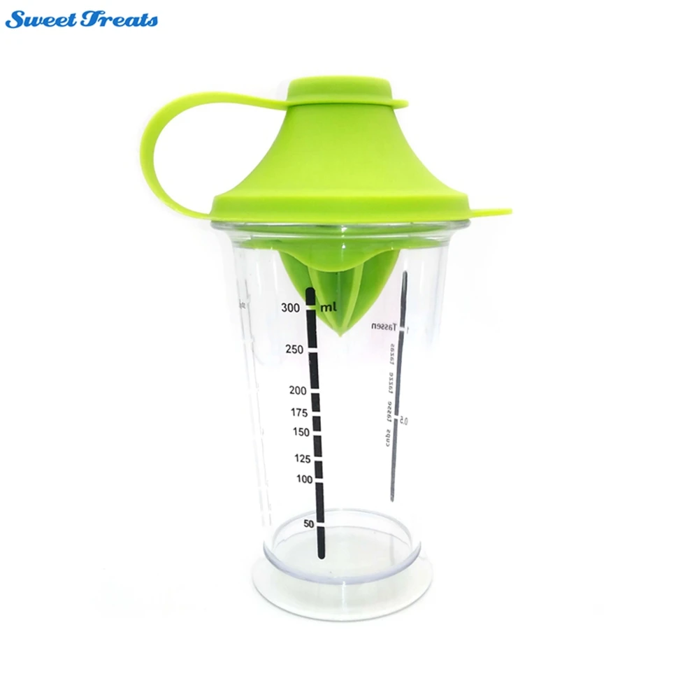 

Sweettreats Multi Mixing Cup Accessories for the Kitchen Lid with Spout 300ml
