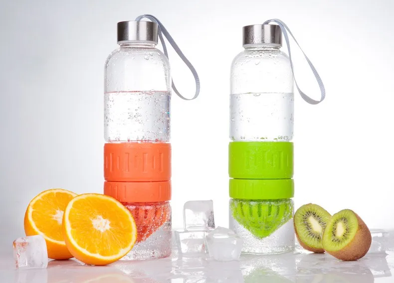 Innovant Presse agrumes Fruits Infuseur Bouteille D'eau Bouteille d'eau presse agrumes