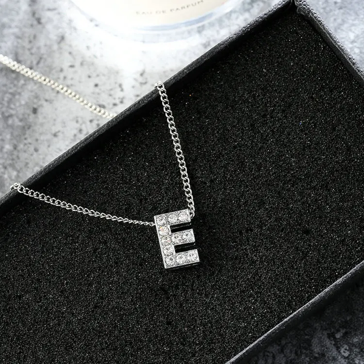 2019 New Arrivals Fashion Jewelry Crystal 26 Alphabet Initial Necklace