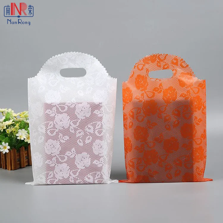 Source Wholesale Bulk Biodegradable Holiday Funny Plastic Gift Bag