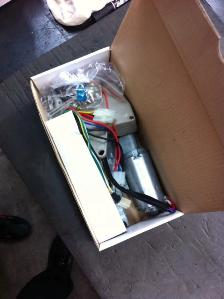 
universal aftermarket car sunroof 750 size 