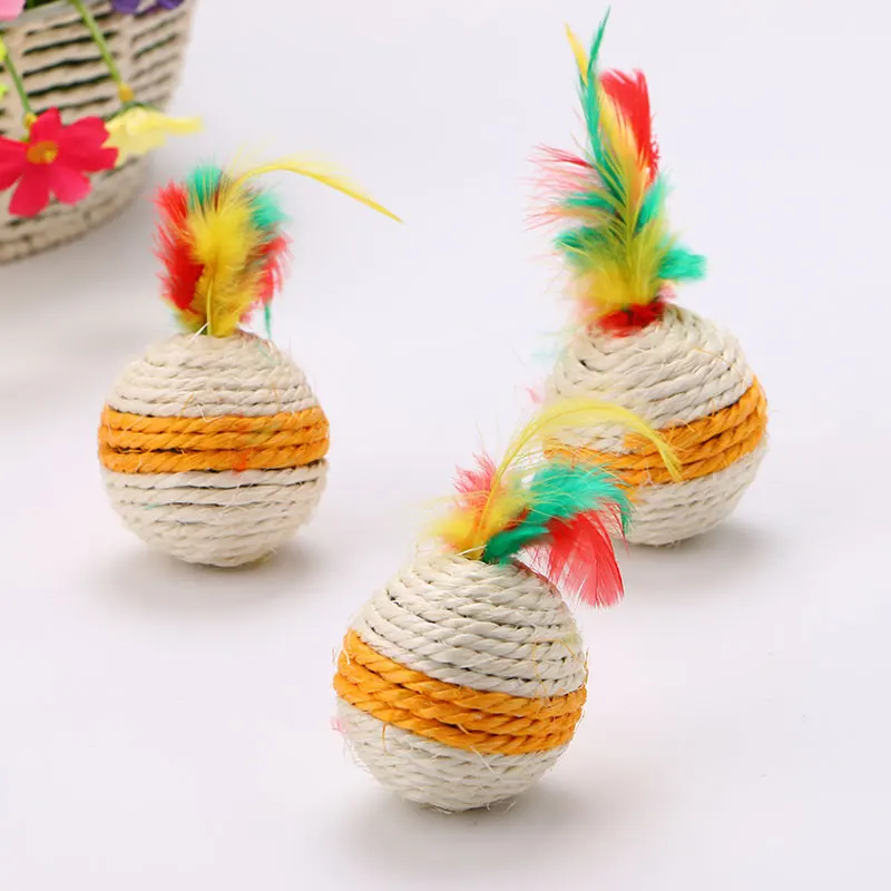 

Amazon Hot Selling Cat Sisal Ball Toys Pet Grinding Claws Toys With Feather