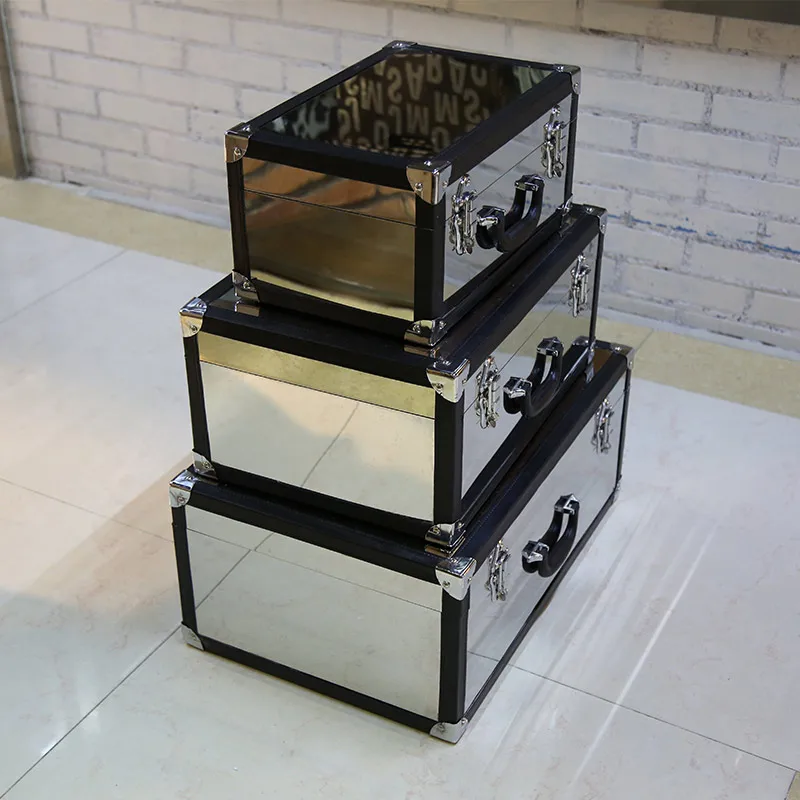 
Hot Selling Rainproof Stainless Aluminum Steel Suitcase For Decoration 