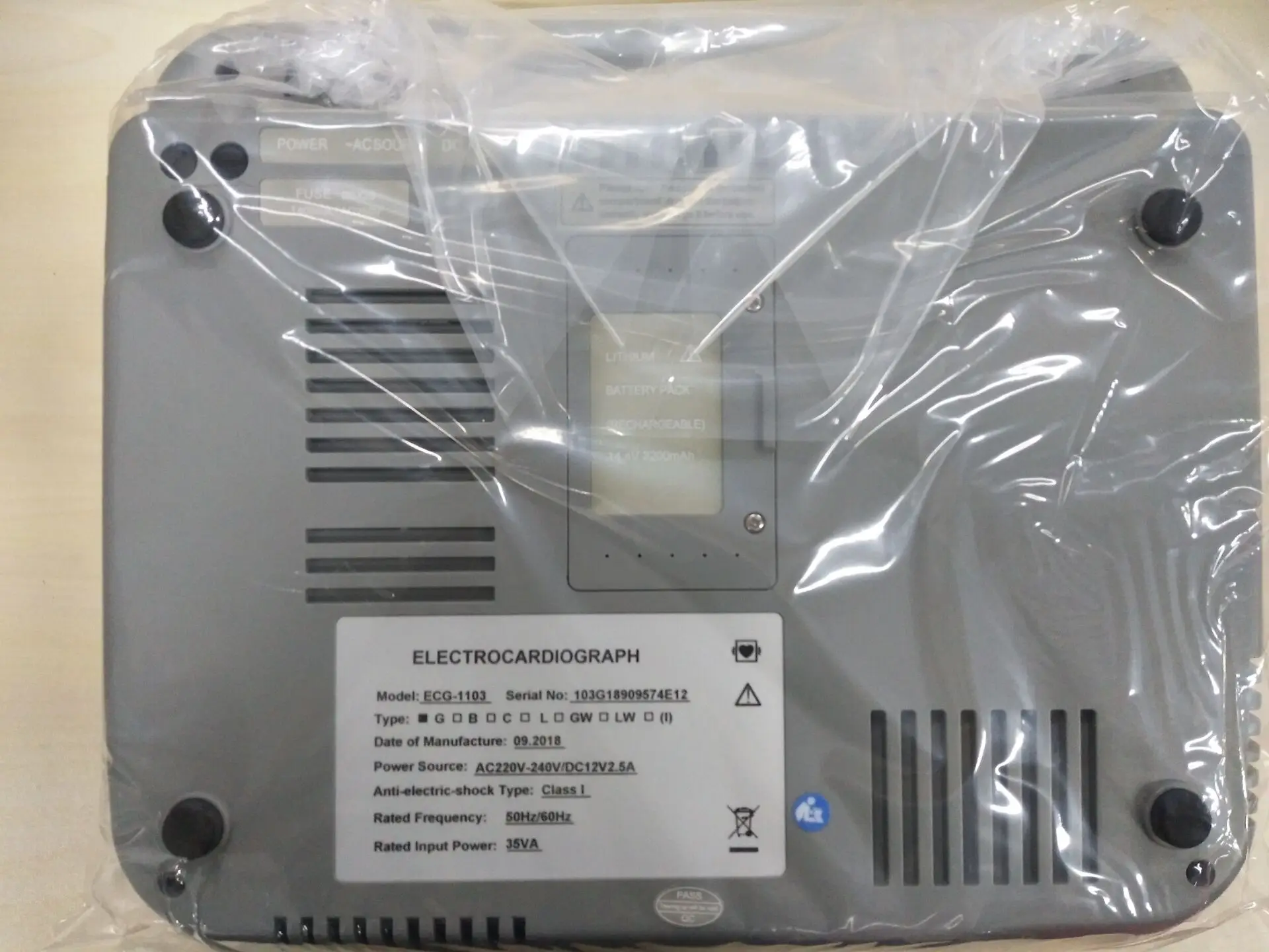 Medical Equipment 3 Channel Electrocardiograph ECG Machine with 12ch LCD Screen Price