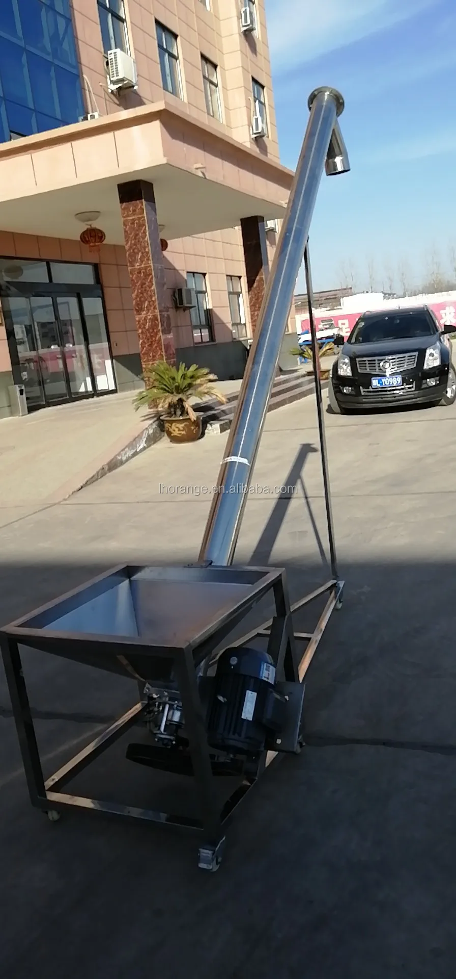 Vertical Food Lift Conveyor Screw Elevator With Hopper Vibrator Low