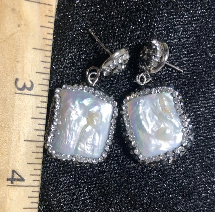 

CN-E0256 wholesale high quality freshwater flat pearl pave crystal earring, simple rectangle shape hanging earring for lady, N/a