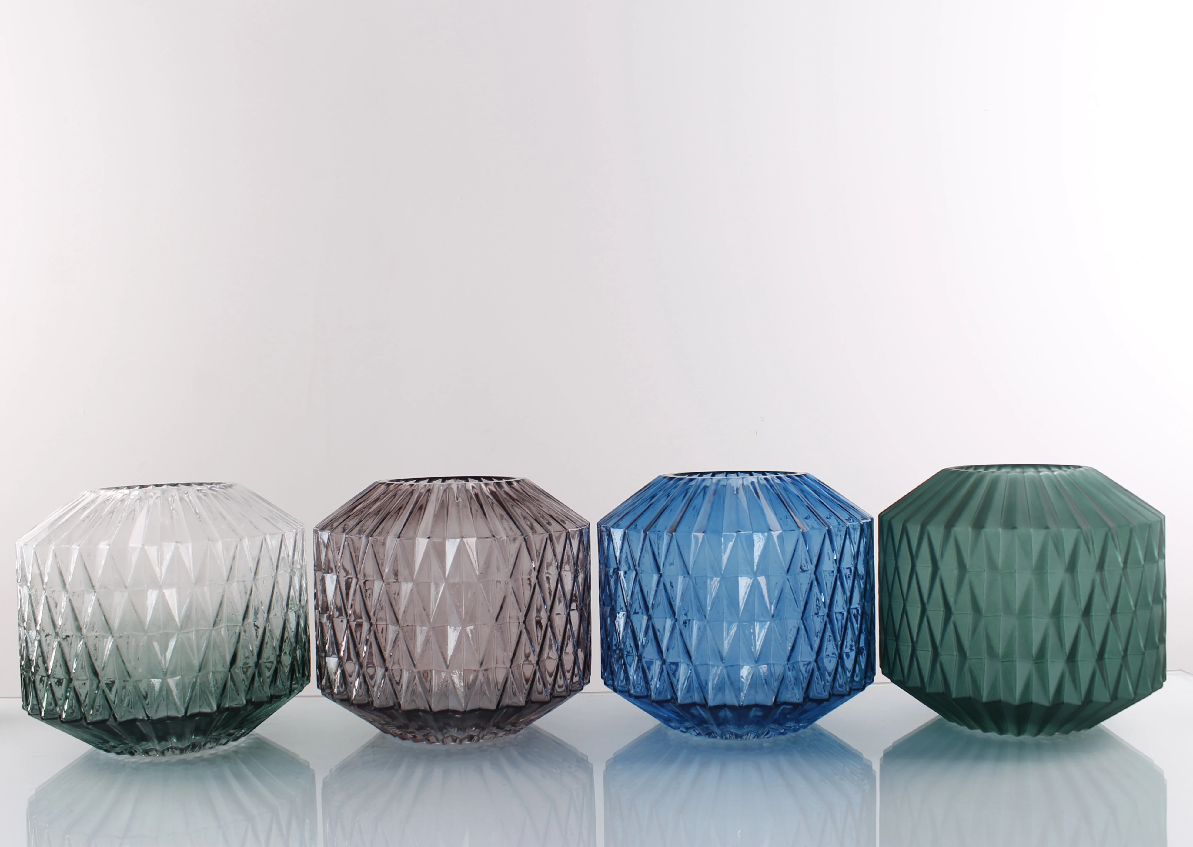 
Wholesale Cheap Decorated Large Art Glassware Tall Colored Glass Vase candle holder 