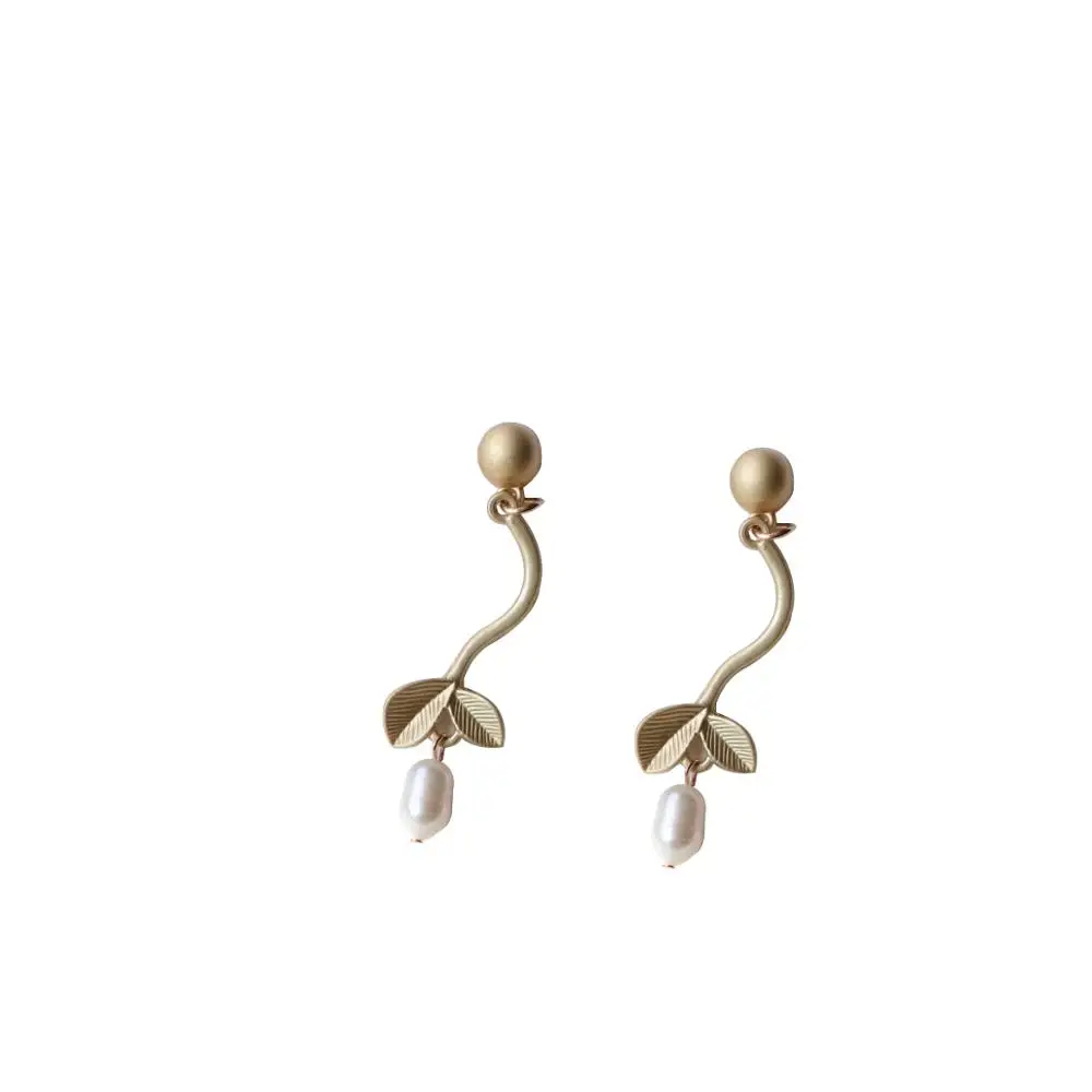 

Juhu 2019 New Selling plated gold Metal Alloy with pearl Drop Earrings For Women wholesale leaves shape Jewelry