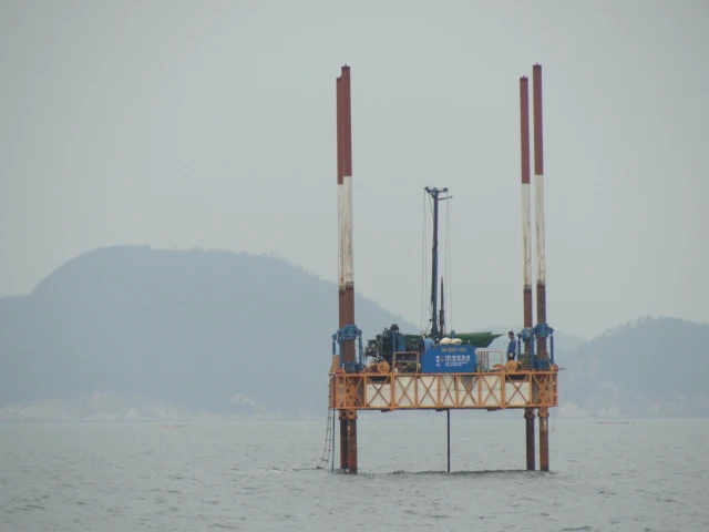 
Jack-up barge of soil for investigation 