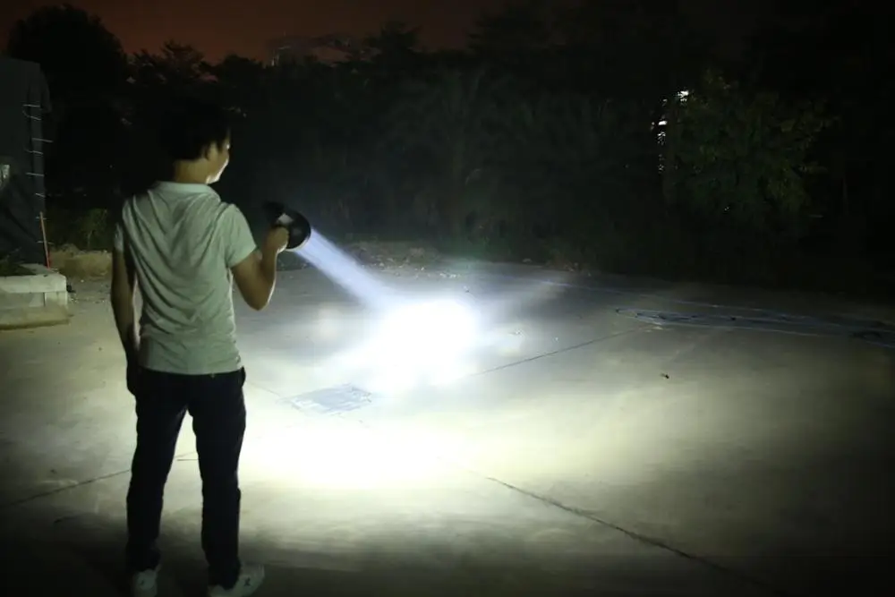 Lightweight Rechargeable Hunting Light 27W Portable LED Spotlight 120mm