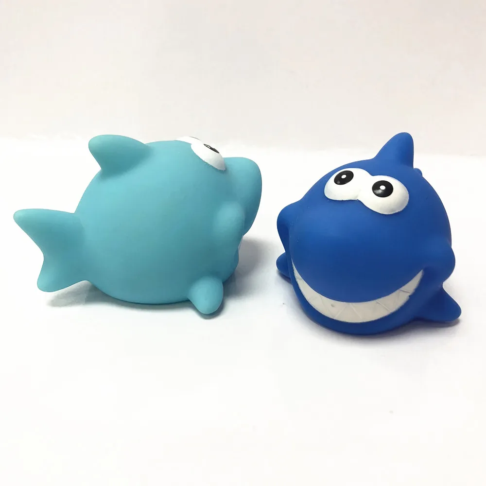 
Light Up Bath Tub Toys for Baby Kids Toddlers Infants/Flashing Changing Lights Water Toy Shark 