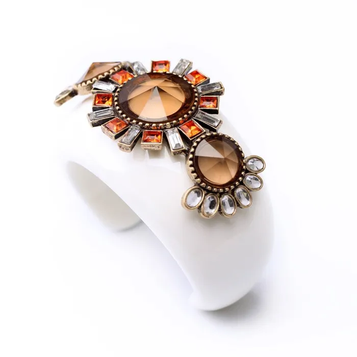

sl00167 High Quality Vintage Bohemian Multicoloured Crystal White Acrylic Bracelet