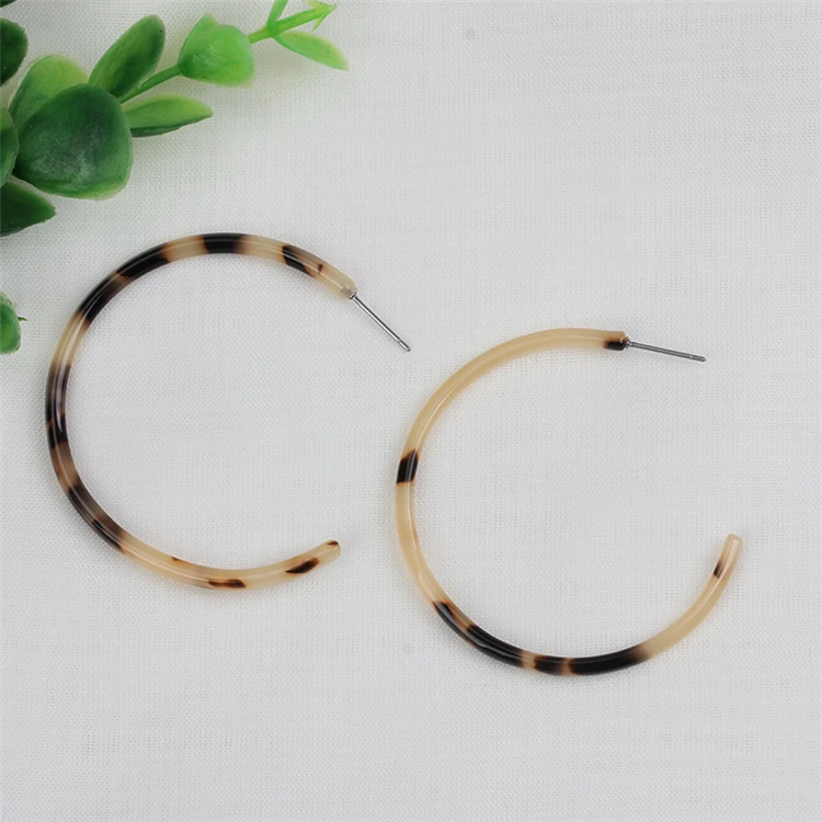 

4.5CM Diameter 7 Color Available Light Tortoiseshell Big C Shape Acrylic Hoop Earrings For Girls, Multi color
