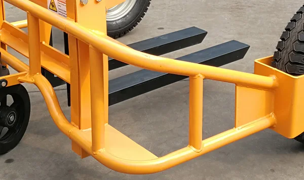 rough-terrain-pallet-truck-42.jpg