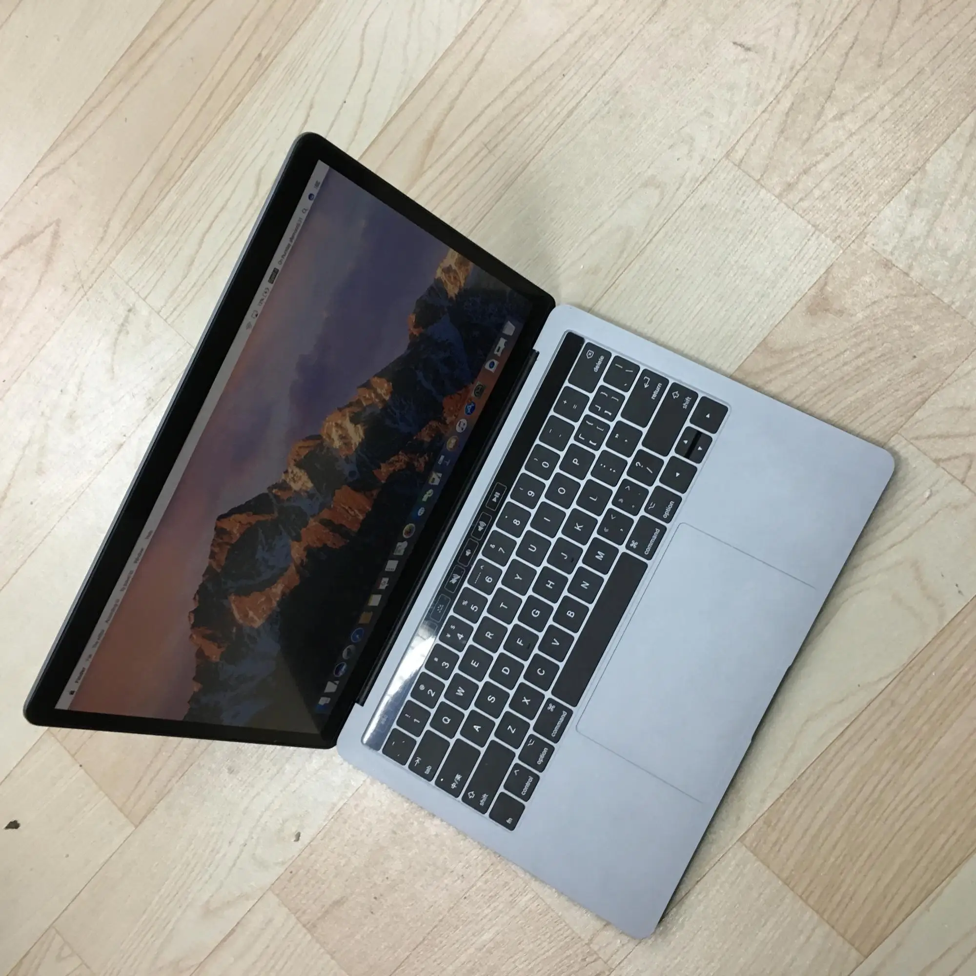 Metal Dummy Laptop Models For Macbook Pro 2017,Factice Laptop For